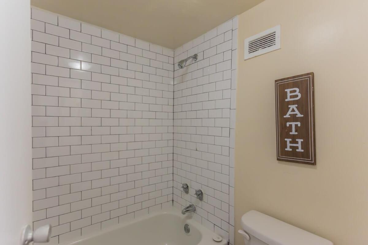 Affordable Downtown Memphis Apartment W Views Exteriör bild